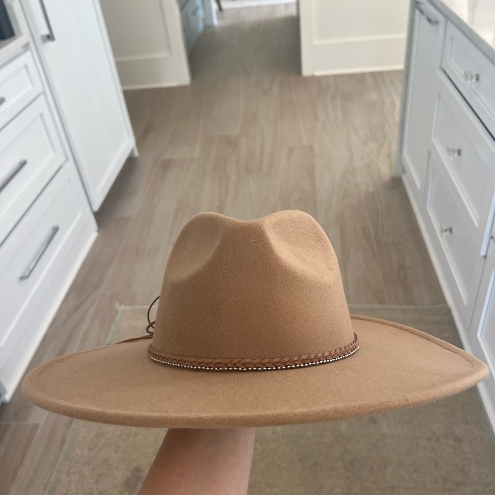 Stylish Tan Wide-Brim Hat